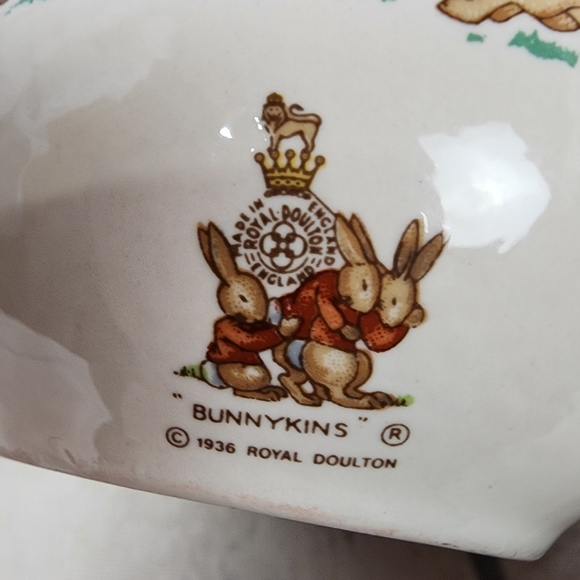 Royal Doulton Bunnykins Money Ball Bank Afternoon Tea Party 3" High - Picture 2 of 9